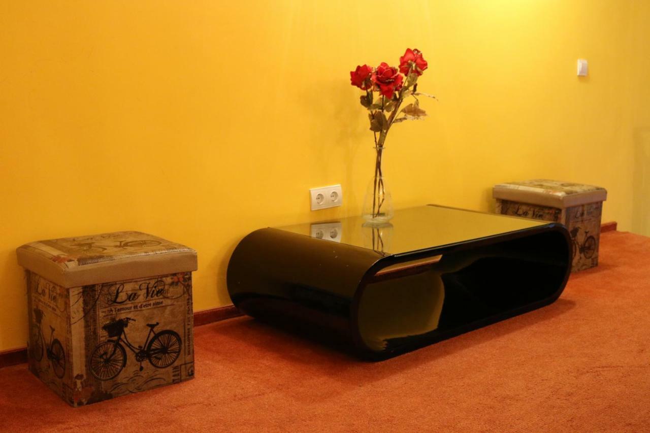 Rockstar Suite In Ruin Quarter Budapest Exterior photo